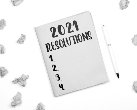 2021 resolutions list on piece of paper