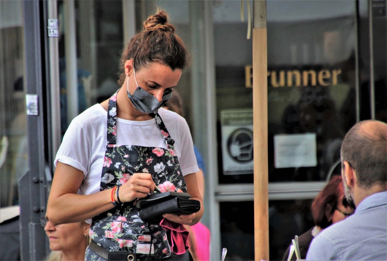 Waitress with mask